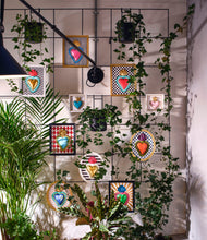 Carica l'immagine nel visualizzatore di Gallery, QUADRETTO CUORI